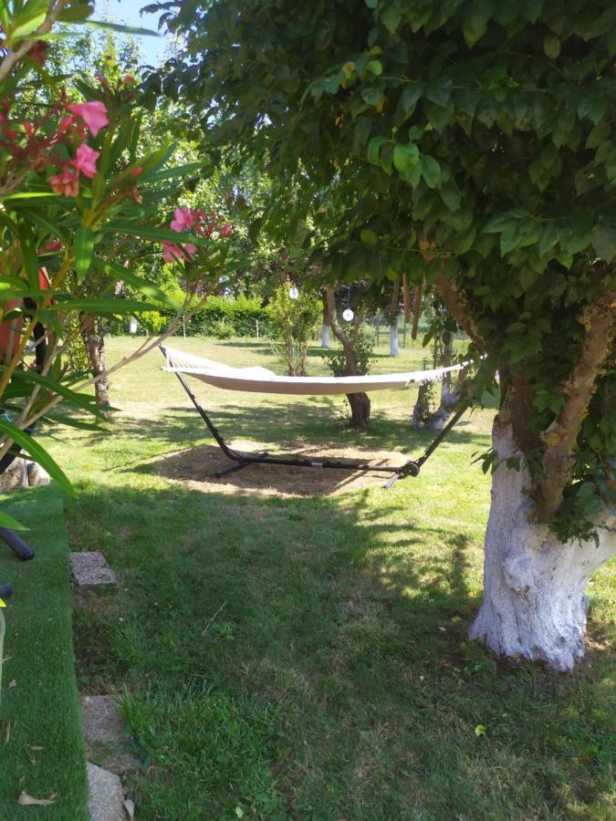 Un Coin De Paradis Bed and Breakfast Baugé Εξωτερικό φωτογραφία
